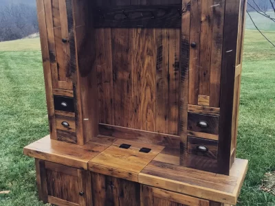 Reclaimed Chestnut Hall Tree 5' Width, 6' Height
